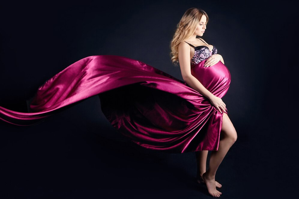 Flowing Fabric Pose